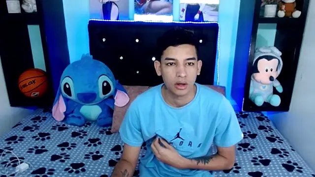 x oliver x online show from October 2025 04:18:02 AM