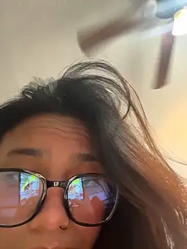 Snapshot of Nia_Desire chatting on January 2026 05:44:01 AM Nia Desire online show from January 2026 05:44:01 AM