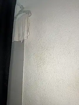 Snapshot of Nia_Desire chatting on April 2026 10:18:01 PM Nia Desire online show from April 2026 10:18:01 PM