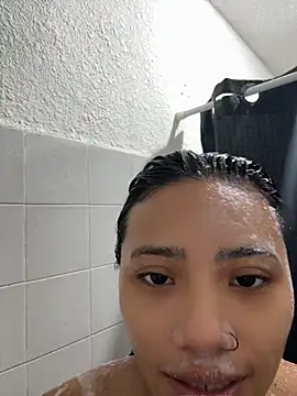 Snapshot of Nia_Desire chatting on April 2026 01:18:01 AM Nia Desire online show from April 2026 01:18:01 AM