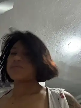 Snapshot of Nia_Desire chatting on May 2026 06:42:02 AM Nia Desire online show from May 2026 06:42:02 AM