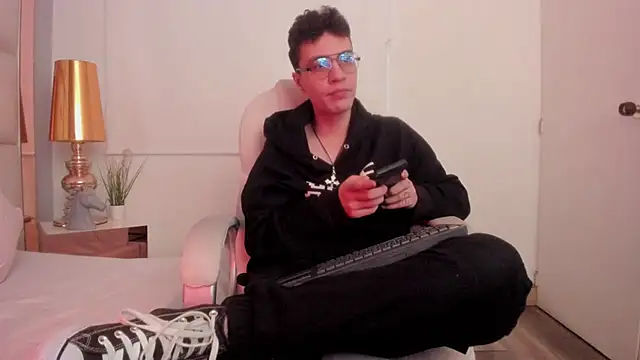 dark sun302 online show from November 2025 09:36:01 PM