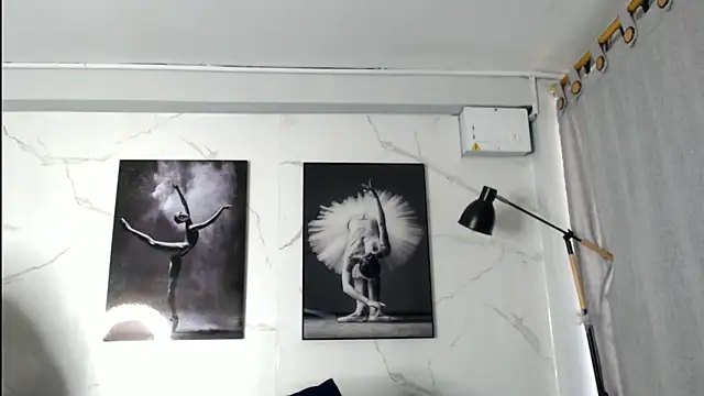 Snapshot of Evaa_18 chatting on November 2025 05:35:01 PM Evaa 18 online show from November 2025 05:35:01 PM