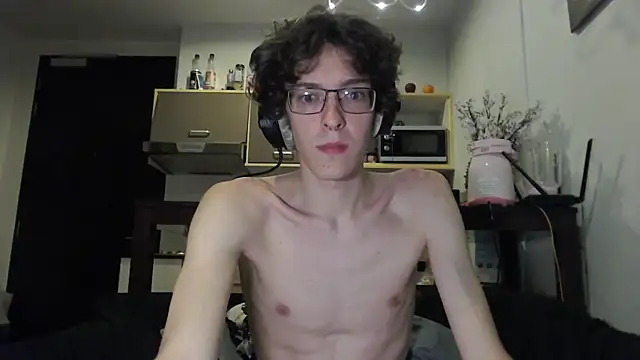 Snapshot of LovesomeCookie chatting on October 2025 05:12:02 PM LovesomeCookie online show from October 2025 05:12:02 PM