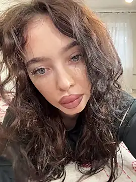 Snapshot of Hannah_xBaby chatting on December 2025 11:06:01 AM Hannah xBaby online show from December 2025 11:06:01 AM