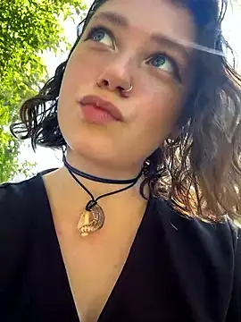 lucy-joy online show from September 2025 09:31:01 AM