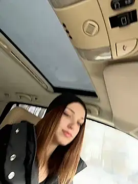 DollyTall online show from March 2026 06:18:01 AM