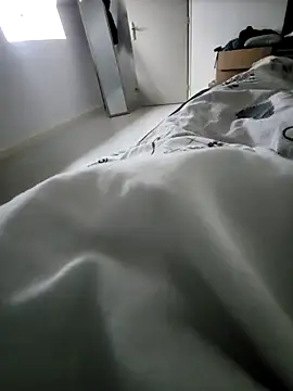 BobyKifff online show from October 2025 10:49:01 AM