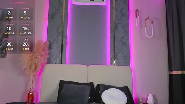 Snapshot of lunamuna1 chatting on October 2025 11:22:02 AM lunamuna1 online show from October 2025 11:22:02 AM