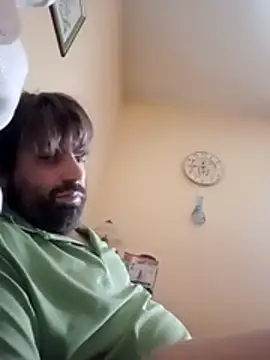 Snapshot of ynroh_87 chatting on June 2026 09:46:02 AM ynroh 87 online show from June 2026 09:46:02 AM