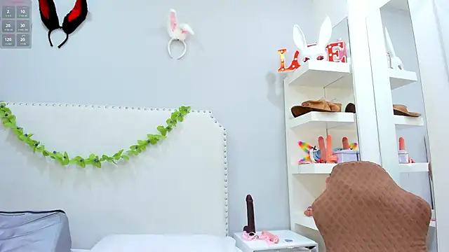 Snapshot of KoraSweett chatting on October 2025 07:02:01 PM KoraSweett online show from October 2025 07:02:01 PM