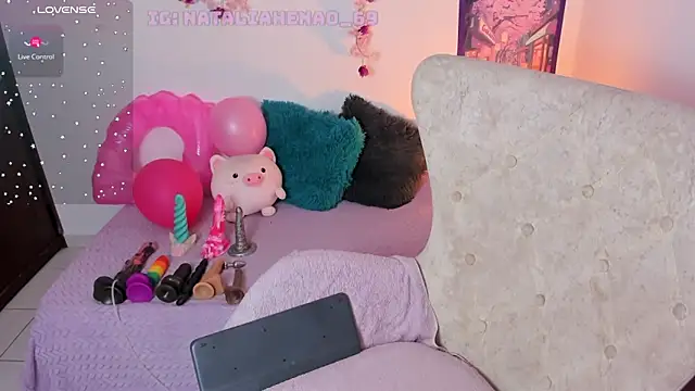 Snapshot of Nataliahenao69 chatting on April 2026 06:27:01 PM Nataliahenao69 online show from April 2026 06:27:01 PM