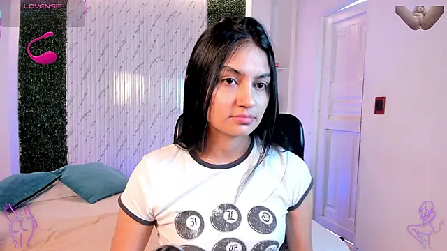 Snapshot of AidaJones chatting on March 2026 12:44:02 PM AidaJones online show from March 2026 12:44:02 PM