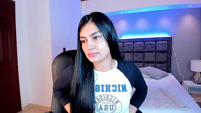 Snapshot of AidaJones chatting on March 2026 12:54:02 PM AidaJones online show from March 2026 12:54:02 PM