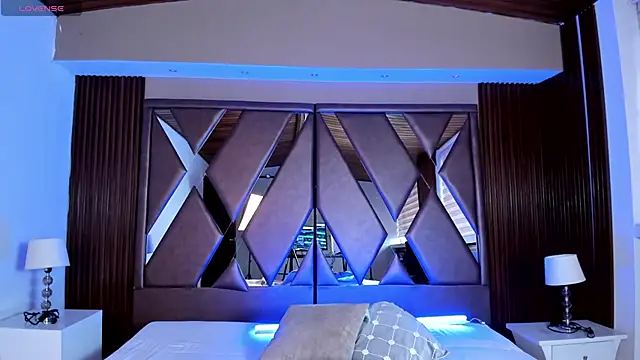 Snapshot of AidaJones chatting on April 2026 11:48:01 AM AidaJones online show from April 2026 11:48:01 AM