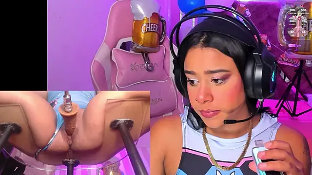 Snapshot of Gina_Kurt chatting on September 2025 03:44:01 AM Gina Kurt online show from September 2025 03:44:01 AM