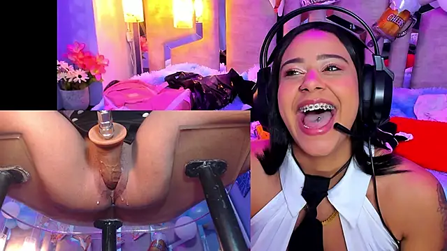 Snapshot of Gina_Kurt chatting on October 2025 12:52:02 AM Gina Kurt online show from October 2025 12:52:02 AM