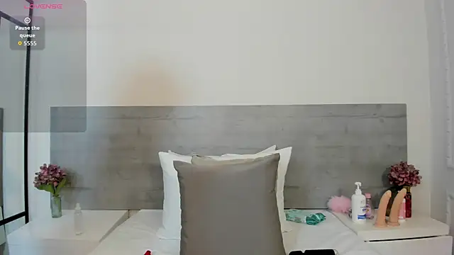 sunnyWhitee online show from January 2026 07:16:02 PM