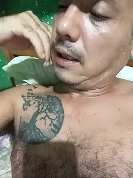 Snapshot of Ridick2025 chatting on April 2026 05:43:01 PM Ridick2025 online show from April 2026 05:43:01 PM