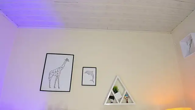 Snapshot of LusyKitty chatting on November 2025 03:44:02 PM LusyKitty online show from November 2025 03:44:02 PM