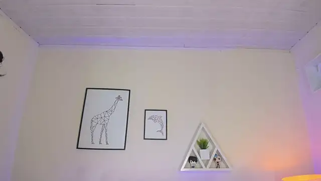 Snapshot of LusyKitty chatting on November 2025 04:18:02 PM LusyKitty online show from November 2025 04:18:02 PM