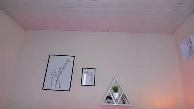 Snapshot of LusyKitty chatting on November 2025 04:07:01 PM LusyKitty online show from November 2025 04:07:01 PM