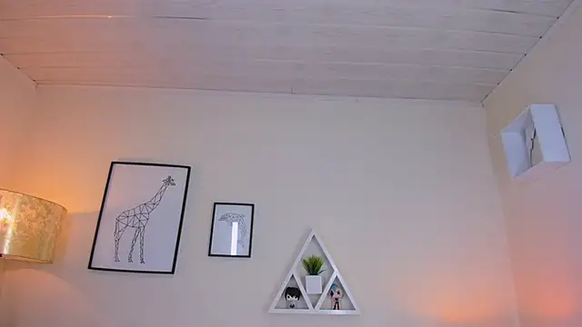 Snapshot of LusyKitty chatting on November 2025 02:51:01 PM LusyKitty online show from November 2025 02:51:01 PM