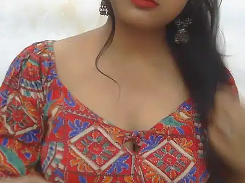 Snapshot of POOJA_199 chatting on October 2025 07:28:01 AM POOJA 199 online show from October 2025 07:28:01 AM