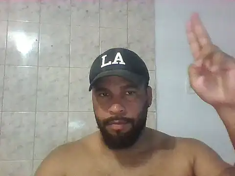 Snapshot of OliveiraSeven chatting on April 2026 08:57:02 PM OliveiraSeven online show from April 2026 08:57:02 PM