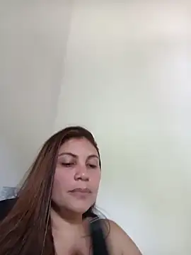 Secret Bella online show from December 2025 03:50:01 PM