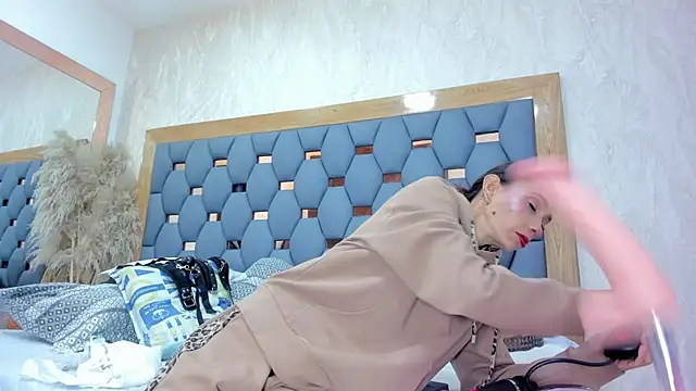 crystal sm online show from March 2026 03:11:01 AM