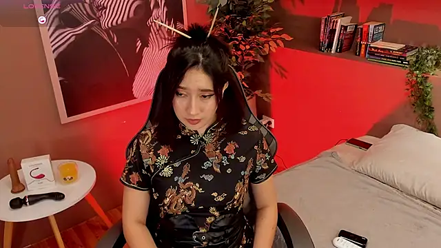 Skyyle  online show from March 2026 05:17:01 PM