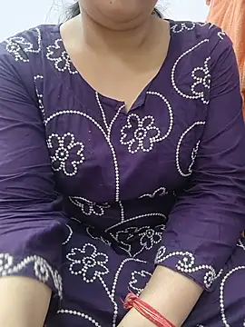 Snapshot of roshni_agrawal0 chatting on July 2026 07:10:01 AM roshni agrawal0 online show from July 2026 07:10:01 AM