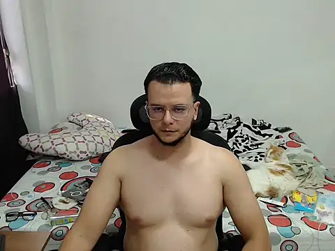 Snapshot of cloudsxxx chatting on March 2026 07:03:02 PM cloudsxxx online show from March 2026 07:03:02 PM