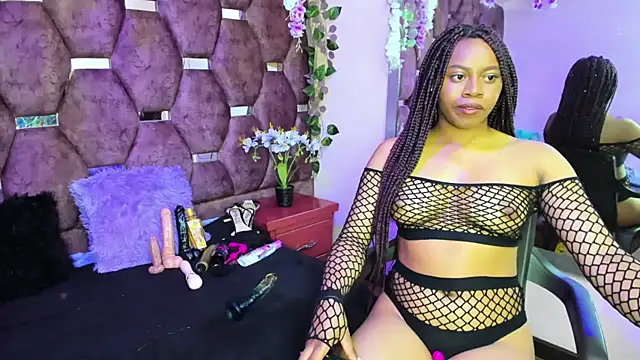 Thiana Taylor online show from September 2025 07:16:01 PM