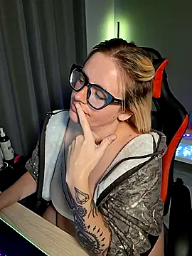 Charlies world online show from September 2025 07:24:02 PM