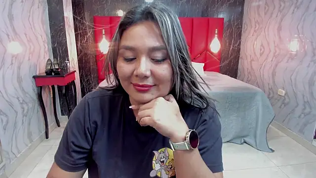 LatinaHoleQueen online show from April 2026 04:51:01 PM