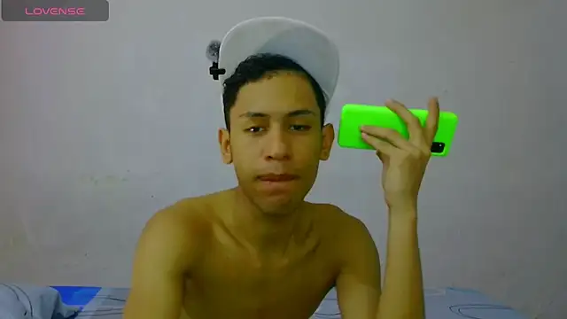 dylan apol0 online show from April 2026 12:37:01 AM