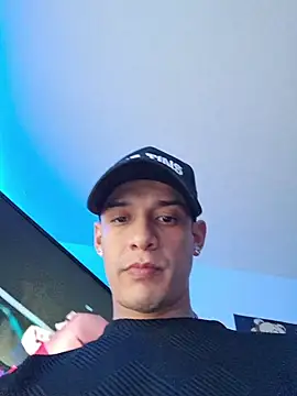 Ethanho0t online show from November 2025 01:44:02 PM