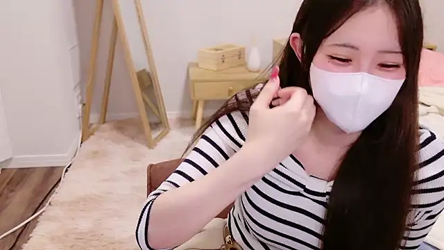 MOEMOE-Q online show from September 2025 04:50:01 PM