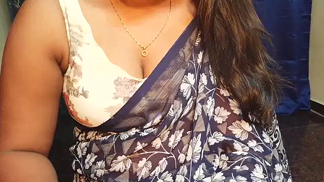 Snapshot of Pavani-Sexy chatting on June 2026 04:06:01 AM Pavani-Sexy online show from June 2026 04:06:01 AM