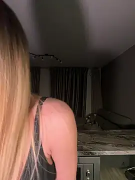 Snapshot of Elizebeth_Parker chatting on March 2026 09:04:02 PM Elizebeth Parker online show from March 2026 09:04:02 PM