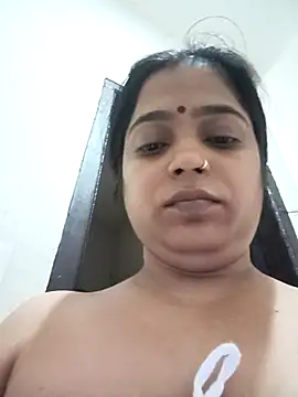 Snapshot of Trisha_71 chatting on September 2025 04:05:02 AM Trisha 71 online show from September 2025 04:05:02 AM