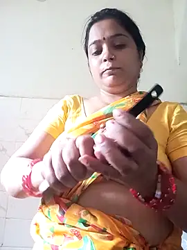 Snapshot of Trisha_71 chatting on October 2025 05:28:02 AM Trisha 71 online show from October 2025 05:28:02 AM