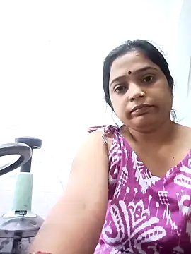 Snapshot of Trisha_71 chatting on October 2025 02:42:02 AM Trisha 71 online show from October 2025 02:42:02 AM