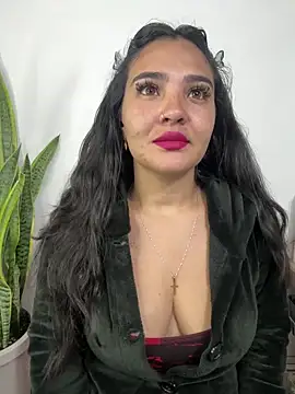 Snapshot of meli__brown chatting on April 2026 08:00:02 AM meli brown online show from April 2026 08:00:02 AM