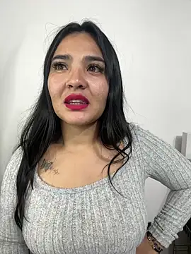 Snapshot of meli__brown chatting on April 2026 06:36:01 AM meli brown online show from April 2026 06:36:01 AM