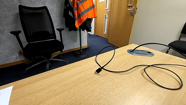 Oorse1966 online show from October 2025 06:24:02 AM