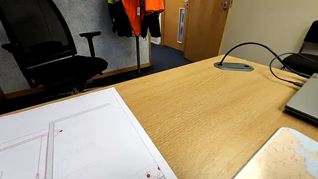 Oorse1966 online show from November 2025 12:05:02 PM