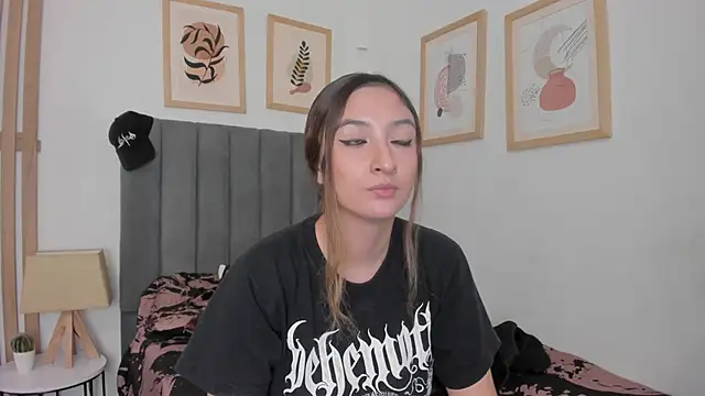 Alice Dickinssonn online show from January 2026 08:58:01 PM